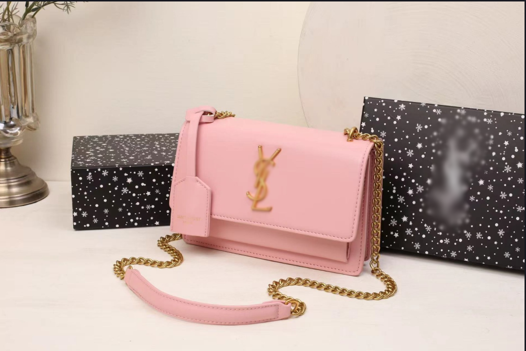 Sunset Medium Shoulder Bag in Smooth Leather